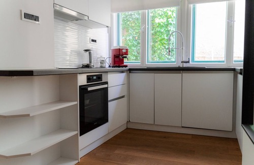Donji Grad Condominio | Fantabulous Old-Town Condo