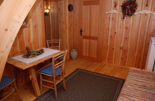 Sankt Michael im Lungau Cabina | Fantástico, recientemente renovado casa de campo con sauna a 1600 m. accesible en coche