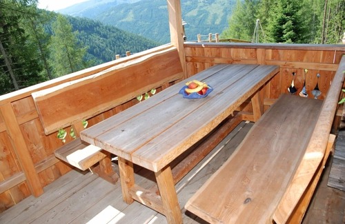 Sankt Michael im Lungau Cabina | Fantástico, recientemente renovado casa de campo con sauna a 1600 m. accesible en coche