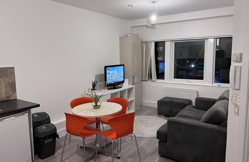 Stanwell Apartamento | Fantastic 1-bedroom Flat