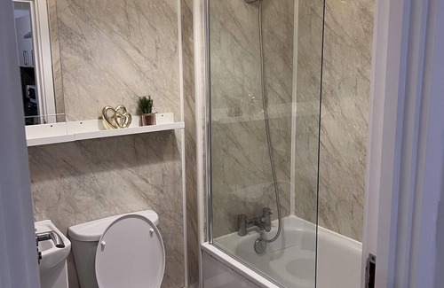 Stanwell Apartamento | Fantastic 1-bedroom Flat