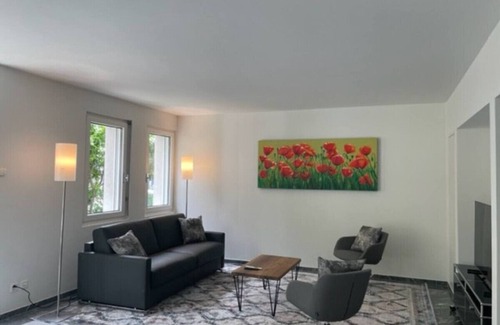 Fluntern Apartamento | Fantastic 2 BD flat: quite, sunny, central (Duke1)