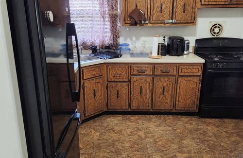 Lakeview Apartamento | Fantastic 3-bedroom apartment w/ WiFi and free parking in Rockville Centre
