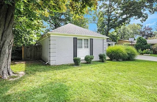 Reeds Lake Casa | Fantastic 3-bedroom house with AC in Grand Rapids
