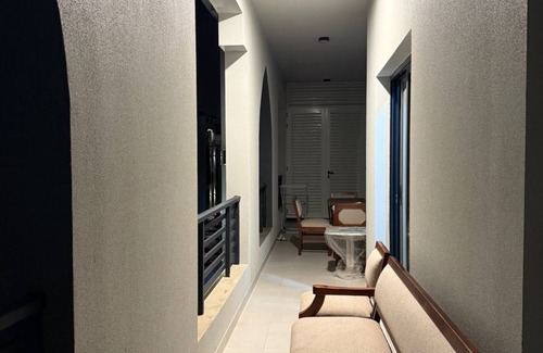 Salalah Apartamento | Fantastic 3-bedroom apartment with AC, WIFi in Salalah & public swimming pool