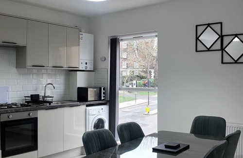 Haverstock Apartamento | Fantastic 3-bedroom duplex with WiFi in vibrant London.