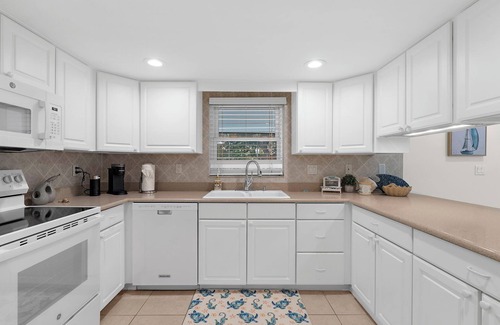 South Gate Ridge Casa | Fantastic 3-bedroom pool house with AC