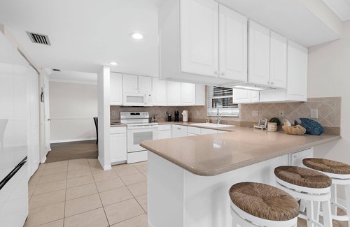 South Gate Ridge Casa | Fantastic 3-bedroom pool house with AC
