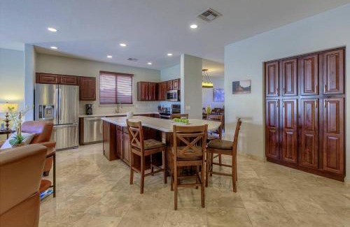 Coldwater Springs Casa | Fantastic 5 Bedroom Home On Golf Free Heated Pool