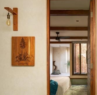 Barrio Zama Villa | Fantastic 6BR Luxury Penthouse Villa 12ppl Rooftop Pool & Bathtub