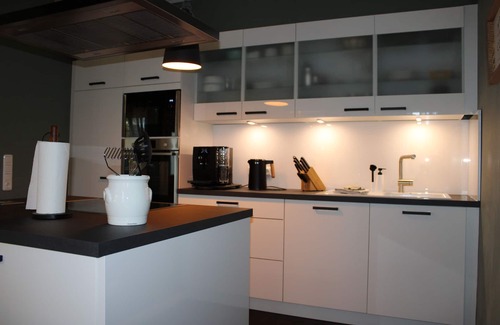 Heeslingen Apartamento | Fantastic accessible vacation apartment with pool, jacuzzi & sauna in country house style