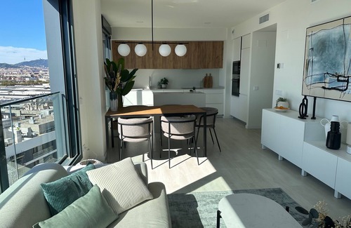 Badalona Apartamento | Fantastic apartment right on the beach in Barcelona, with balcony and pool!