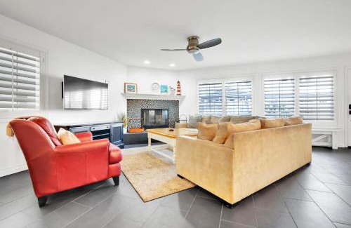 South Mission Beach Casa | Fantastic bayside vacation home - WiFi, central AC, patio, private washer & dryer
