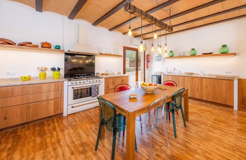Costitx Villa | Fantástica casa Can Madís con piscina, jardín, terraza y vista a la montaña; Aparcamiento disponible