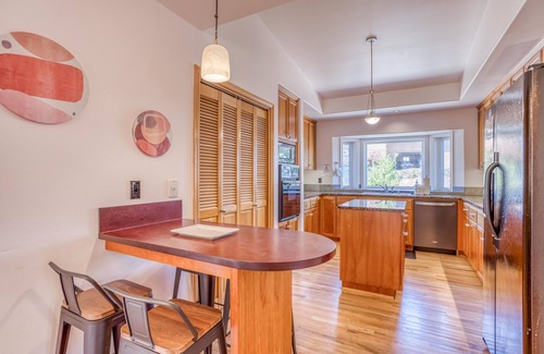 Neskowin Casa | Fantastic Custom Ocean-View Home Near Neskowin has Deck, Spa Tub, Hot Tub!