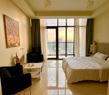 Sheikh Zayed Road Apartamento | Fantastic Downtown Skyline und Sea View 44th floor Pool Gym Luxury Studio