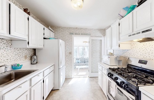 Cedar Bushes Casa | Fantastic Family-Friendly Gem w/Spacious Deck, Fast WiFi, & Beach Access Nearby