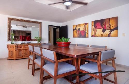 Punta Cancún Apartamento | Fantastic family villa on the best beach of Cancun