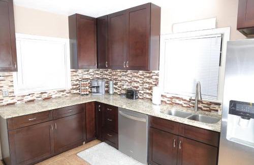 Tallahassee Casa | Fantastic Gem Minutes from Campus/Stadium, Capitol