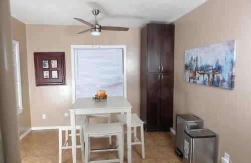 Tallahassee Casa | Fantastic Gem Minutes from Campus/Stadium, Capitol