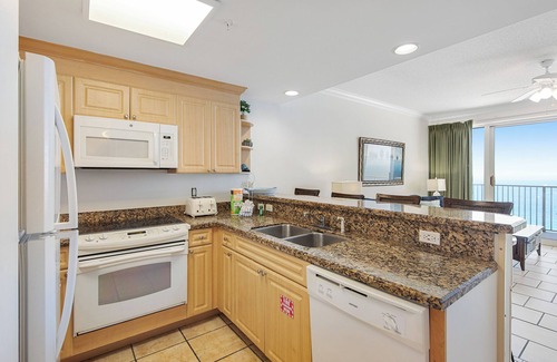 Panama City Beach Condominio | Fantastic Gulf-front 1 Bd Condo At Boardwalk in Panama City Beach!