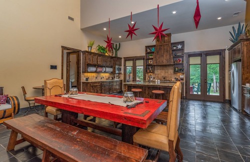 Gordonville Casa | ¡Fantástica cabaña de campo grande en 18 acres arbolados!