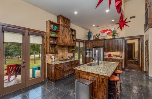 Gordonville Casa | ¡Fantástica cabaña de campo grande en 18 acres arbolados!