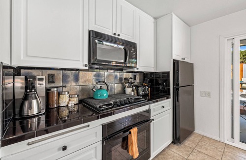 Sunrise Vista Chino Casa | Fantastic House With Mountain Views, Private Yard, Pebble-Tech Pool. Location