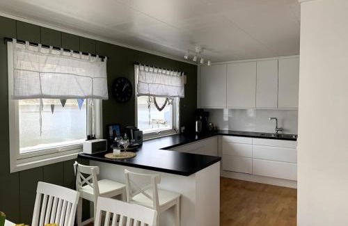 Torsken Casa | Fantastic house with seafront property in Gryllefjord