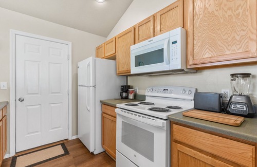 Bozeman Casa | Fantastic! Immaculate 2BR, 1BA house, garage, open space