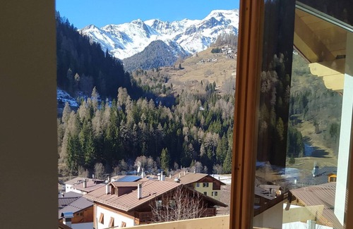 Cogolo Apartamento | Fantastic attic in the Stelvio National Park, dog friendly, garage