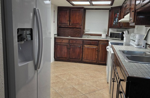 Tampa Casa | Fantastic king bedroom and pool in 3 min from Tampa airport