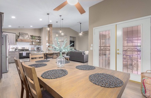 Gilbert Casa | Fantastic Location! Beautiful 4 Beds, Priv Heated Pool half mi to Dwntwn Gilbert