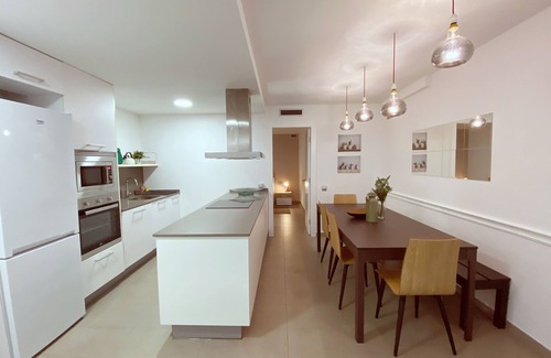 El Poble-sec Apartamento | FANTÁSTICO DÚPLEX ESTILO LOFT EN BARCELONA - Nuevo en Vrbo