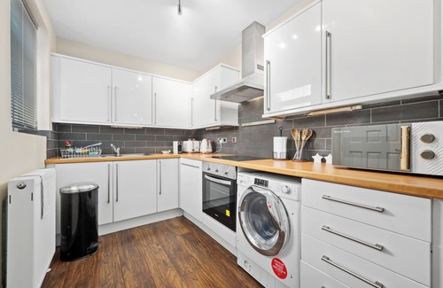 Manchester Casa | Fantastic, modern 3 bedroom house in West Didsbury. Close to all amenities.