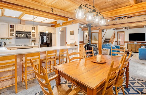 Serene Lakes Casa | Fantastic mountainside home w/ skiing, sauna, hot tub, fireplace, & washer/dryer
