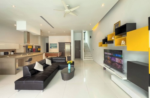 Rawai Villa | Fantastic SeaView 4BR Private Pool Villa