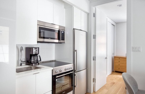 SoHo Apartamento | Fantastic SoHo 1BR w/ Outdoor Space & In-Unit W/D, by Blueground