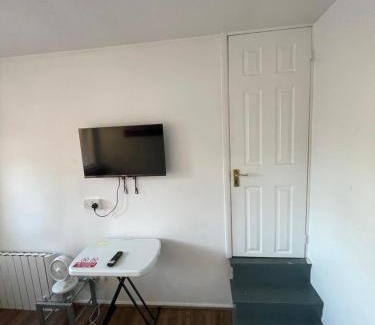 Thamesmead Apartamento | Fantastic Studio, Private bathroom and Mini Kitchen.