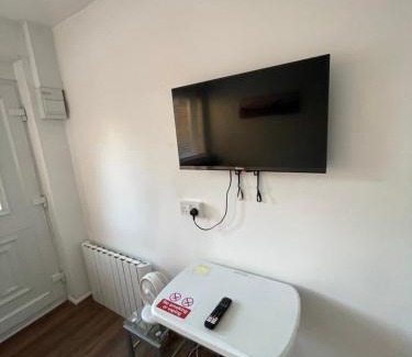 Thamesmead Apartamento | Fantastic Studio, Private bathroom and Mini Kitchen.