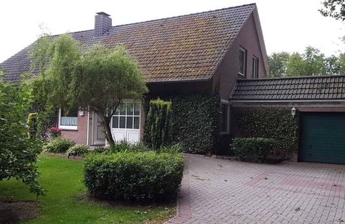 Sandhorst Apartamento | Fantastic apartment with a large winter garden in Aurich