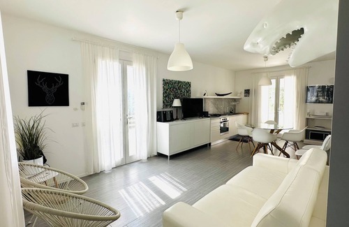 Finale Villa | Fantástica villa junto al mar, en la montaña, con piscina privada, cerca de Cefalu '