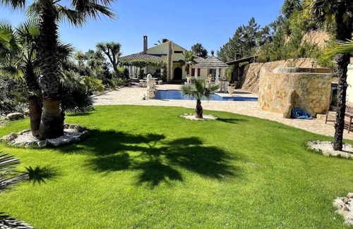 Lloret de Mar Villa | Fantástica villa / finca con piscina, vistas al mar, jardín de palmeras en 5000 m2
