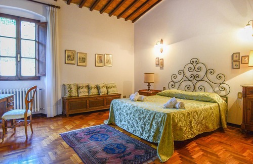 Calenzano Casa | Alojamiento de 5 habitaciones en Calenzano