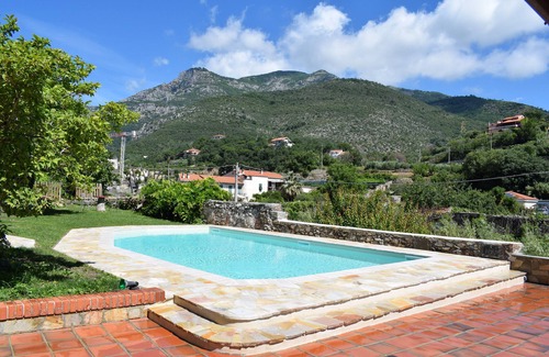 Toirano Villa | Fantástica villa con piscina privada de agua salada en Toirano cerca de Loano