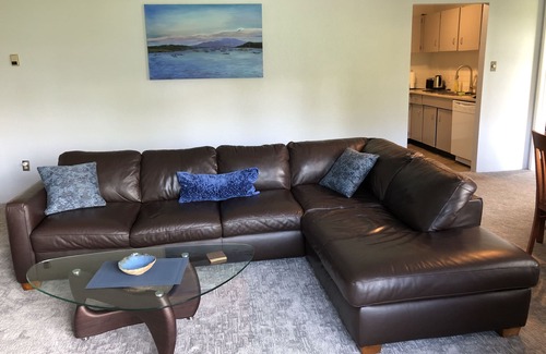 Gorge -Tillicum Area Condominio | Fantastic Waterfront Condo On The Gorge Waterway