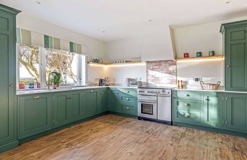 East Haddon Casa | Far Heath House - Scenic Hot Tub Stay