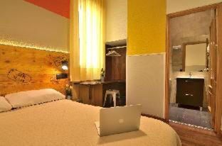 Barrio de las Letras Hostal | Far Home Atocha