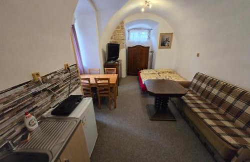 Choustnikovo Hradiste Casa | Fara Choustníkovo Hradiště