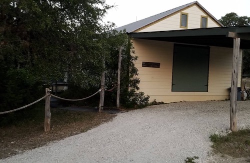 Utopia Cabaña | Farhaven Guest Cottage